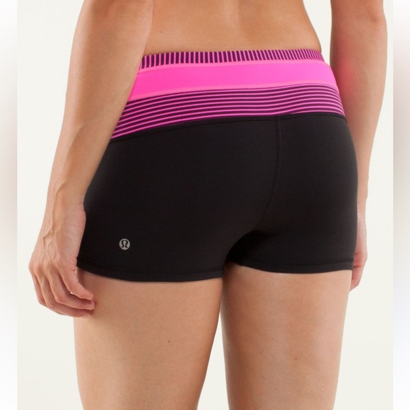 lululemon athletica Pants - Lululemon Athletica Boogie Short in Black/Quilt